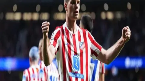 意甲巅峰对决：国米首发高龄创纪录，尤文策略迥异